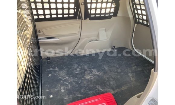 Nunua Imported Toyota Avanza Nyeupe Gari ndani ya Import - Dubai nchini Kati Kenya Nunua Imported Toyota Avanza Nyeupe Gari ndani ya Import - Dubai nchini Kati Kenya