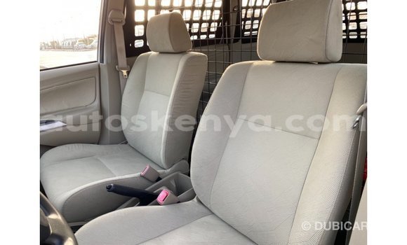 Nunua Imported Toyota Avanza Nyeupe Gari ndani ya Import - Dubai nchini Kati Kenya Nunua Imported Toyota Avanza Nyeupe Gari ndani ya Import - Dubai nchini Kati Kenya