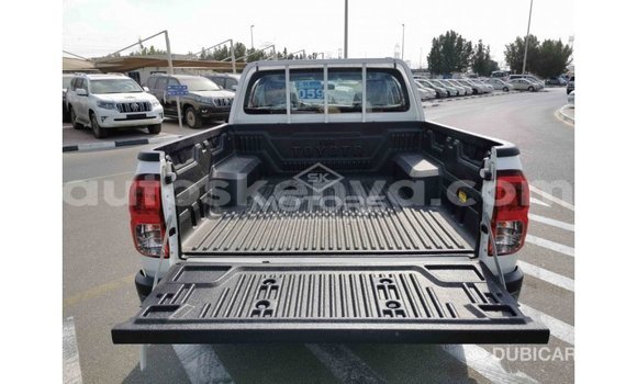 Nunua Imported Toyota Hilux Nyeupe Gari ndani ya Import - Dubai nchini Kati Kenya Nunua Imported Toyota Hilux Nyeupe Gari ndani ya Import - Dubai nchini Kati Kenya