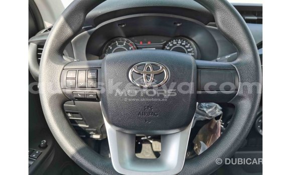 Nunua Imported Toyota Hilux Nyeupe Gari ndani ya Import - Dubai nchini Kati Kenya Nunua Imported Toyota Hilux Nyeupe Gari ndani ya Import - Dubai nchini Kati Kenya