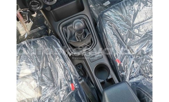 Nunua Imported Toyota Hilux Nyeupe Gari ndani ya Import - Dubai nchini Kati Kenya Nunua Imported Toyota Hilux Nyeupe Gari ndani ya Import - Dubai nchini Kati Kenya