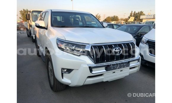 Buy Import Toyota Land Cruiser White Car in Import - Dubai in Central Kenya Buy Import Toyota Land Cruiser White Car in Import - Dubai in Central Kenya