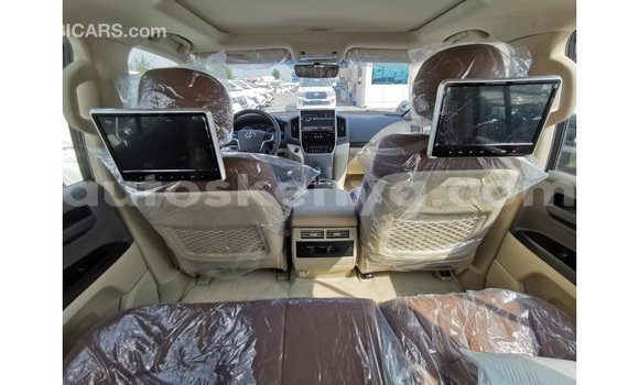 Buy Import Toyota Land Cruiser Black Car in Import - Dubai in Central Kenya Buy Import Toyota Land Cruiser Black Car in Import - Dubai in Central Kenya