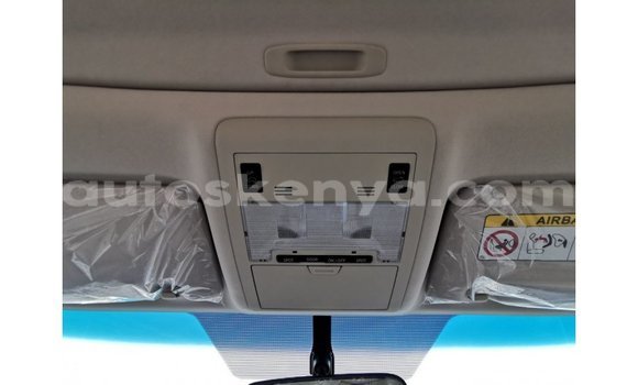 Imported Toyota Land Cruiser White Makiinaa iti Import - Dubai keessatti Central Kenya keessatti Imported Toyota Land Cruiser White Makiinaa iti Import - Dubai keessatti Central Kenya keessatti