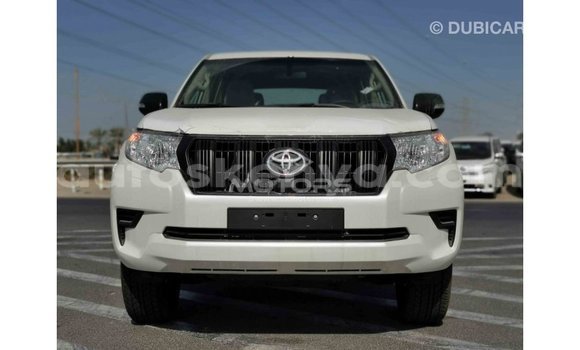 Nunua Imported Toyota Prado Nyeupe Gari ndani ya Import - Dubai nchini Kati Kenya Nunua Imported Toyota Prado Nyeupe Gari ndani ya Import - Dubai nchini Kati Kenya