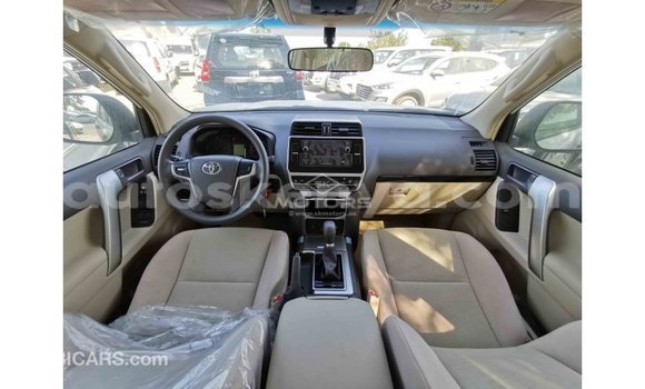 Nunua Imported Toyota Prado Nyeupe Gari ndani ya Import - Dubai nchini Kati Kenya Nunua Imported Toyota Prado Nyeupe Gari ndani ya Import - Dubai nchini Kati Kenya