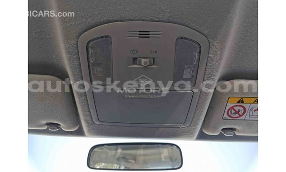 Imported Toyota Hilux White Makiinaa iti Import - Dubai keessatti Central Kenya keessatti Imported Toyota Hilux White Makiinaa iti Import - Dubai keessatti Central Kenya keessatti