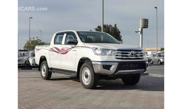 Buy Import Toyota Hilux White Car in Import - Dubai in Central Kenya Buy Import Toyota Hilux White Car in Import - Dubai in Central Kenya