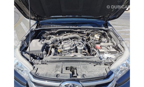 Nunua Imported Toyota Hilux Nyeusi Gari ndani ya Import - Dubai nchini Kati Kenya Nunua Imported Toyota Hilux Nyeusi Gari ndani ya Import - Dubai nchini Kati Kenya