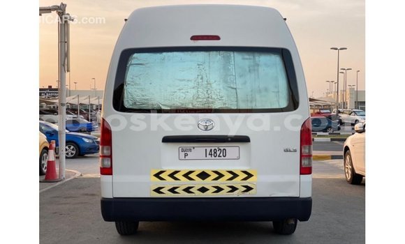 Buy Import Toyota Hiace White Car in Import - Dubai in Central Kenya Buy Import Toyota Hiace White Car in Import - Dubai in Central Kenya