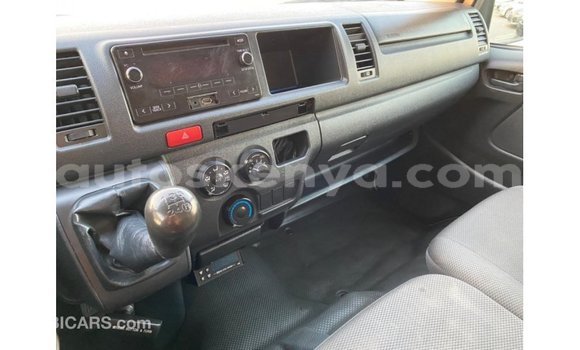 Buy Import Toyota Hiace White Car in Import - Dubai in Central Kenya Buy Import Toyota Hiace White Car in Import - Dubai in Central Kenya