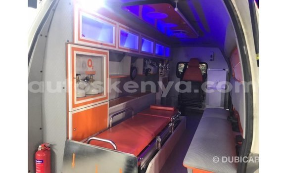 Buy Import Toyota Hiace White Car in Import - Dubai in Central Kenya Buy Import Toyota Hiace White Car in Import - Dubai in Central Kenya
