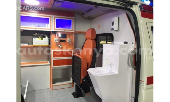 Buy Import Toyota Hiace White Car in Import - Dubai in Central Kenya Buy Import Toyota Hiace White Car in Import - Dubai in Central Kenya