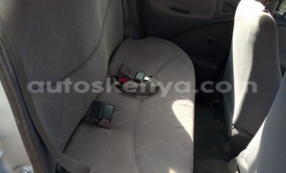 Nunua Ilio tumika Toyota Platz Fedha Gari ndani ya Kiambu nchini Kati Kenya Nunua Ilio tumika Toyota Platz Fedha Gari ndani ya Kiambu nchini Kati Kenya