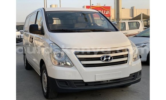 Buy Import Hyundai Chorus White Truck in Import - Dubai in Central Kenya Buy Import Hyundai Chorus White Truck in Import - Dubai in Central Kenya