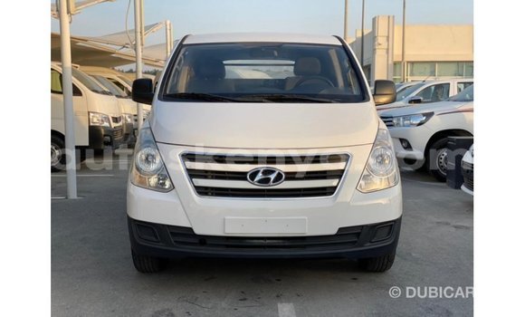 Buy Import Hyundai Chorus White Truck in Import - Dubai in Central Kenya Buy Import Hyundai Chorus White Truck in Import - Dubai in Central Kenya