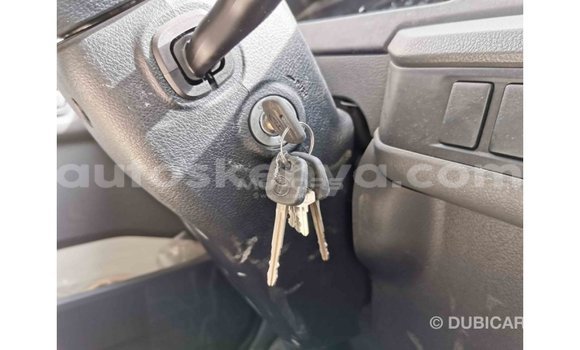 Nunua Imported Toyota Coaster Nyeupe Gari ndani ya Import - Dubai nchini Kati Kenya Nunua Imported Toyota Coaster Nyeupe Gari ndani ya Import - Dubai nchini Kati Kenya