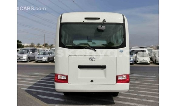 Nunua Imported Toyota Coaster Nyeupe Gari ndani ya Import - Dubai nchini Kati Kenya Nunua Imported Toyota Coaster Nyeupe Gari ndani ya Import - Dubai nchini Kati Kenya