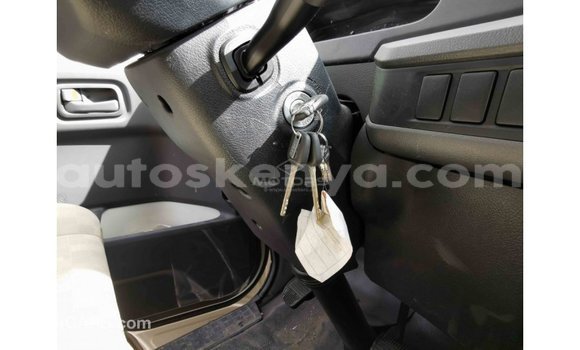 Nunua Imported Toyota Coaster Nyeupe Gari ndani ya Import - Dubai nchini Kati Kenya Nunua Imported Toyota Coaster Nyeupe Gari ndani ya Import - Dubai nchini Kati Kenya