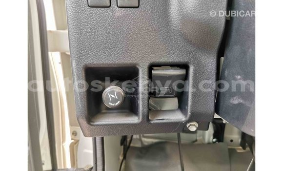 Nunua Imported Toyota Coaster Nyeupe Gari ndani ya Import - Dubai nchini Kati Kenya Nunua Imported Toyota Coaster Nyeupe Gari ndani ya Import - Dubai nchini Kati Kenya