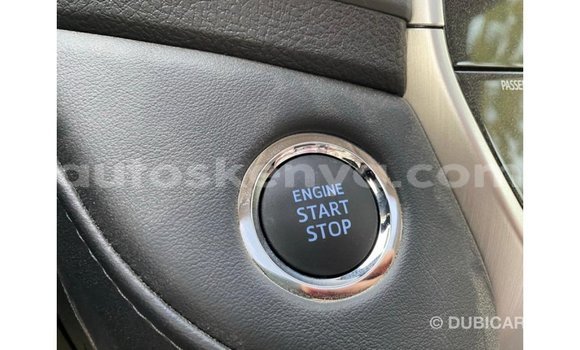 Imported Toyota Land Cruiser White Makiinaa iti Import - Dubai keessatti Central Kenya keessatti Imported Toyota Land Cruiser White Makiinaa iti Import - Dubai keessatti Central Kenya keessatti