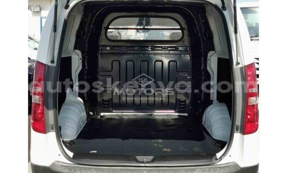 Imported Hyundai Chorus White Netiree iti Import - Dubai keessatti Central Kenya keessatti Imported Hyundai Chorus White Netiree iti Import - Dubai keessatti Central Kenya keessatti