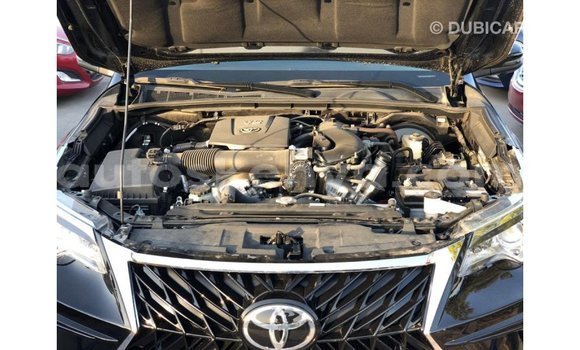 Nunua Imported Toyota Fortuner Nyeusi Gari ndani ya Import - Dubai nchini Kati Kenya Nunua Imported Toyota Fortuner Nyeusi Gari ndani ya Import - Dubai nchini Kati Kenya