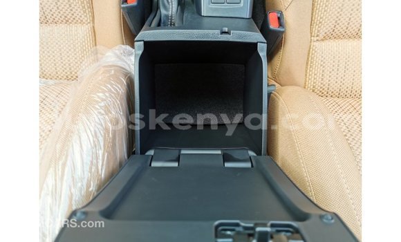 Imported Toyota Fortuner White Makiinaa iti Import - Dubai keessatti Central Kenya keessatti Imported Toyota Fortuner White Makiinaa iti Import - Dubai keessatti Central Kenya keessatti