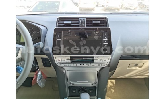 Imported Toyota Prado White Makiinaa iti Import - Dubai keessatti Central Kenya keessatti Imported Toyota Prado White Makiinaa iti Import - Dubai keessatti Central Kenya keessatti
