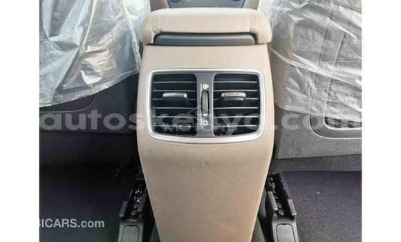 Imported Hyundai Tucson White Makiinaa iti Import - Dubai keessatti Central Kenya keessatti Imported Hyundai Tucson White Makiinaa iti Import - Dubai keessatti Central Kenya keessatti