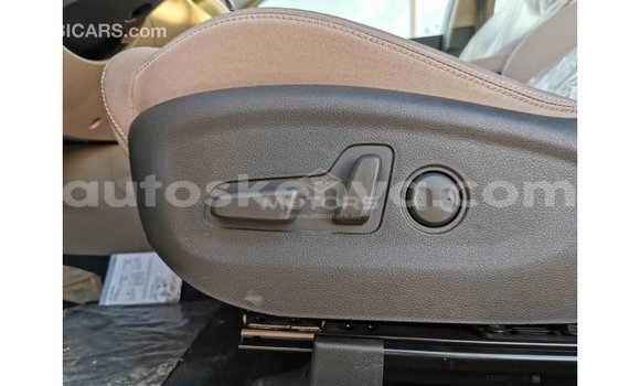 Imported Hyundai Tucson White Makiinaa iti Import - Dubai keessatti Central Kenya keessatti Imported Hyundai Tucson White Makiinaa iti Import - Dubai keessatti Central Kenya keessatti