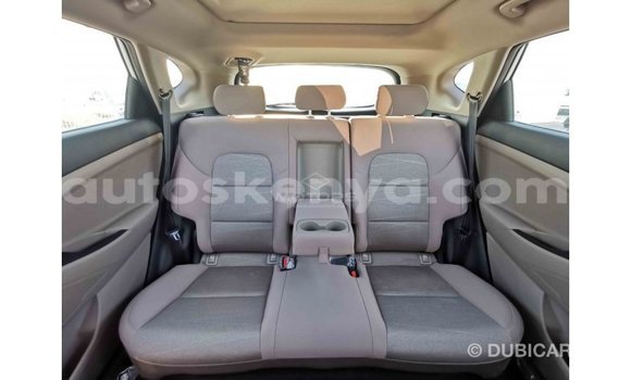 Imported Hyundai Tucson White Makiinaa iti Import - Dubai keessatti Central Kenya keessatti Imported Hyundai Tucson White Makiinaa iti Import - Dubai keessatti Central Kenya keessatti
