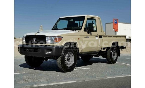 Buy Import Toyota Land Cruiser Beige Car in Import - Dubai in Central Kenya Buy Import Toyota Land Cruiser Beige Car in Import - Dubai in Central Kenya