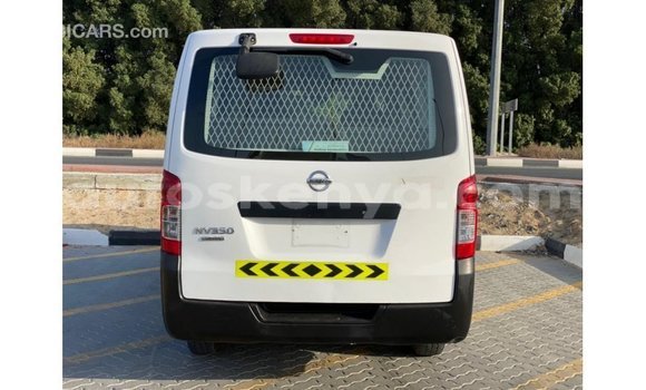 Nunua Imported Nissan Urvan Nyeupe Gari ndani ya Import - Dubai nchini Kati Kenya Nunua Imported Nissan Urvan Nyeupe Gari ndani ya Import - Dubai nchini Kati Kenya