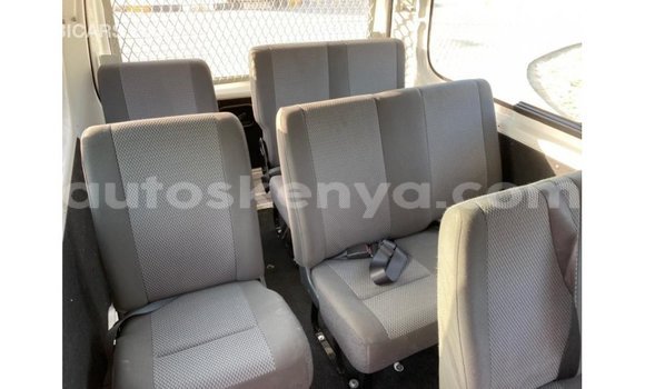Nunua Imported Nissan Urvan Nyeupe Gari ndani ya Import - Dubai nchini Kati Kenya Nunua Imported Nissan Urvan Nyeupe Gari ndani ya Import - Dubai nchini Kati Kenya