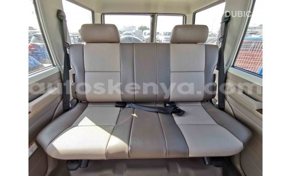 Buy Import Toyota Land Cruiser White Car in Import - Dubai in Central Kenya Buy Import Toyota Land Cruiser White Car in Import - Dubai in Central Kenya