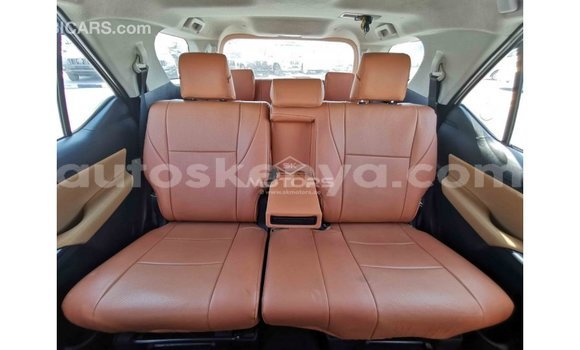 Buy Import Toyota Fortuner White Car in Import - Dubai in Central Kenya Buy Import Toyota Fortuner White Car in Import - Dubai in Central Kenya