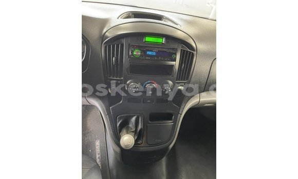 Nunua Imported Hyundai Chorus Nyeupe Lori ndani ya Import - Dubai nchini Kati Kenya Nunua Imported Hyundai Chorus Nyeupe Lori ndani ya Import - Dubai nchini Kati Kenya