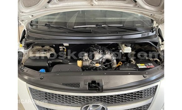 Nunua Imported Hyundai Chorus Nyeupe Lori ndani ya Import - Dubai nchini Kati Kenya Nunua Imported Hyundai Chorus Nyeupe Lori ndani ya Import - Dubai nchini Kati Kenya