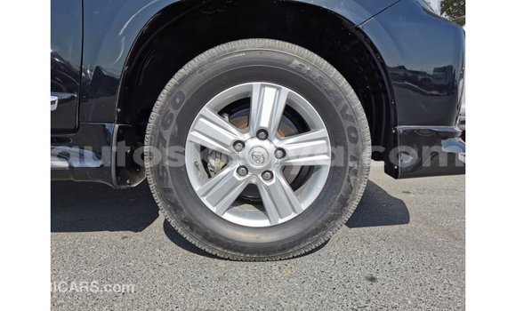 Nunua Imported Toyota Land Cruiser Nyeusi Gari ndani ya Import - Dubai nchini Kati Kenya Nunua Imported Toyota Land Cruiser Nyeusi Gari ndani ya Import - Dubai nchini Kati Kenya