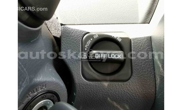 Nunua Imported Toyota Land Cruiser Beige Gari ndani ya Import - Dubai nchini Kati Kenya Nunua Imported Toyota Land Cruiser Beige Gari ndani ya Import - Dubai nchini Kati Kenya