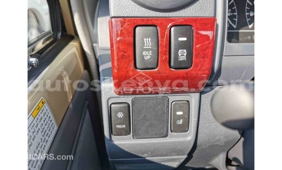 Nunua Imported Toyota Land Cruiser Beige Gari ndani ya Import - Dubai nchini Kati Kenya Nunua Imported Toyota Land Cruiser Beige Gari ndani ya Import - Dubai nchini Kati Kenya