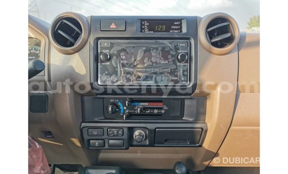 Nunua Imported Toyota Land Cruiser Nyeupe Gari ndani ya Import - Dubai nchini Kati Kenya Nunua Imported Toyota Land Cruiser Nyeupe Gari ndani ya Import - Dubai nchini Kati Kenya