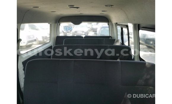 Imported Toyota Hiace White Makiinaa iti Import - Dubai keessatti Central Kenya keessatti Imported Toyota Hiace White Makiinaa iti Import - Dubai keessatti Central Kenya keessatti
