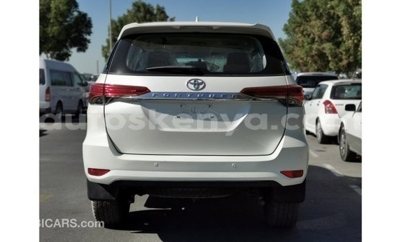 Buy Import Toyota Fortuner White Car in Import - Dubai in Central Kenya Buy Import Toyota Fortuner White Car in Import - Dubai in Central Kenya
