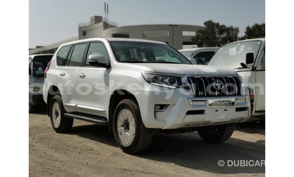 Nunua Imported Toyota Prado Nyeupe Gari ndani ya Import - Dubai nchini Kati Kenya Nunua Imported Toyota Prado Nyeupe Gari ndani ya Import - Dubai nchini Kati Kenya