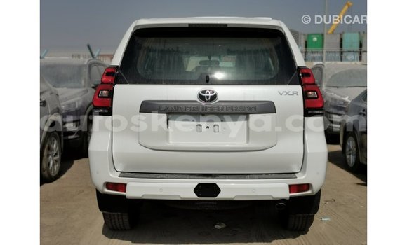 Nunua Imported Toyota Prado Nyeupe Gari ndani ya Import - Dubai nchini Kati Kenya Nunua Imported Toyota Prado Nyeupe Gari ndani ya Import - Dubai nchini Kati Kenya