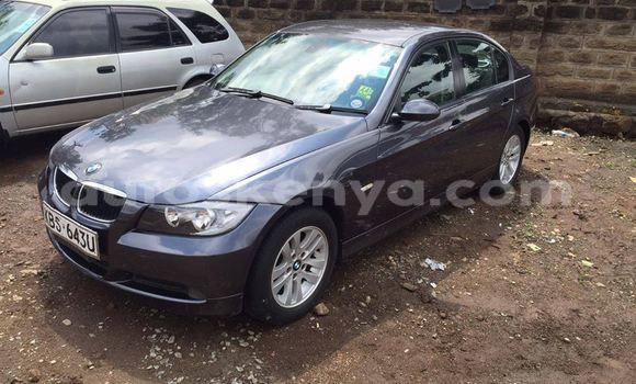 Oofamaa BMW 3–Series Blue Makiinaa iti Nairobi keessatti Nairobi keessatti