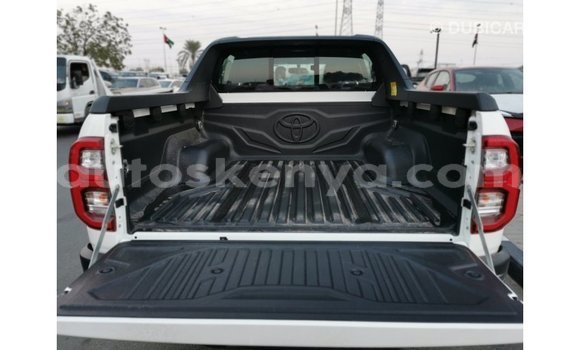 Buy Import Toyota Hilux White Car in Import - Dubai in Central Kenya Buy Import Toyota Hilux White Car in Import - Dubai in Central Kenya