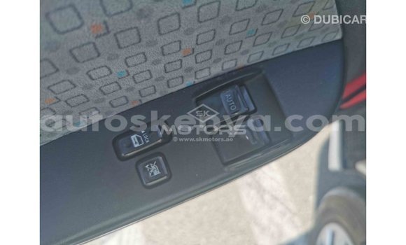 Imported Toyota Hiace White Makiinaa iti Import - Dubai keessatti Central Kenya keessatti Imported Toyota Hiace White Makiinaa iti Import - Dubai keessatti Central Kenya keessatti